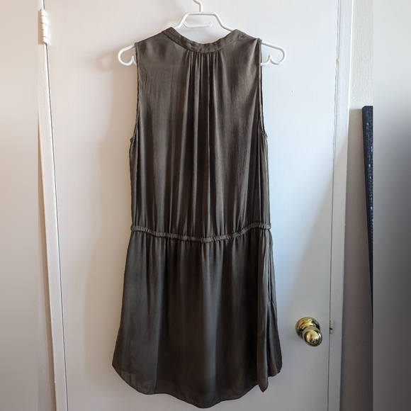 Aritzia Babaton 100% Silk Benedict Dress M - Picture 2 of 5